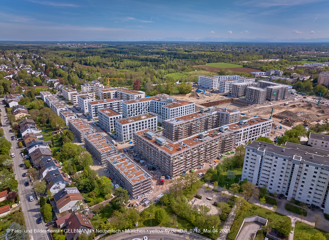 04.05.2023 - Luftbilder vom Alexisqaurtier und Pandion Verde in Neuperlach